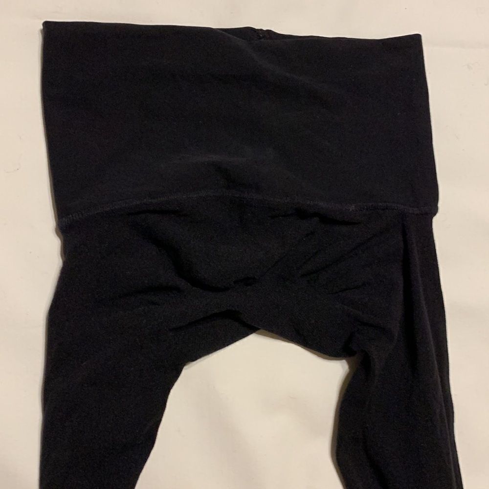 Black tights. These do not have a size but I guess at small – medium.